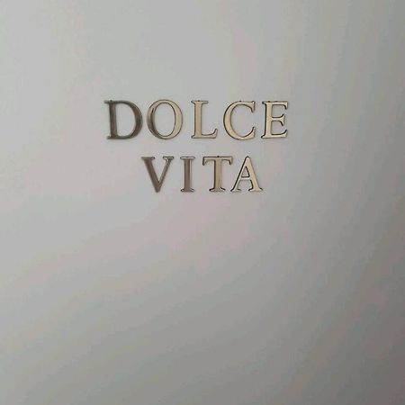 Le Dolce Vita - Centre Historique, Proche Toutes Commodites, Stationnement Aise, Wifi-Netflix Niort Eksteriør billede